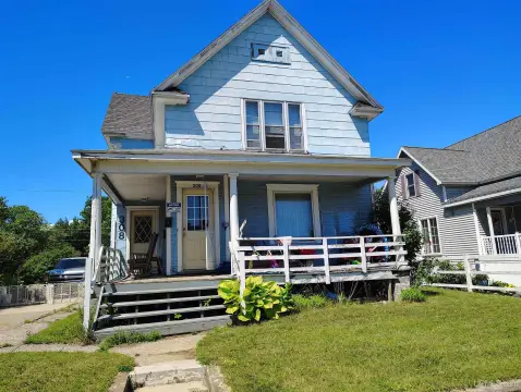 Escanaba Duplex: Investment Opportunity