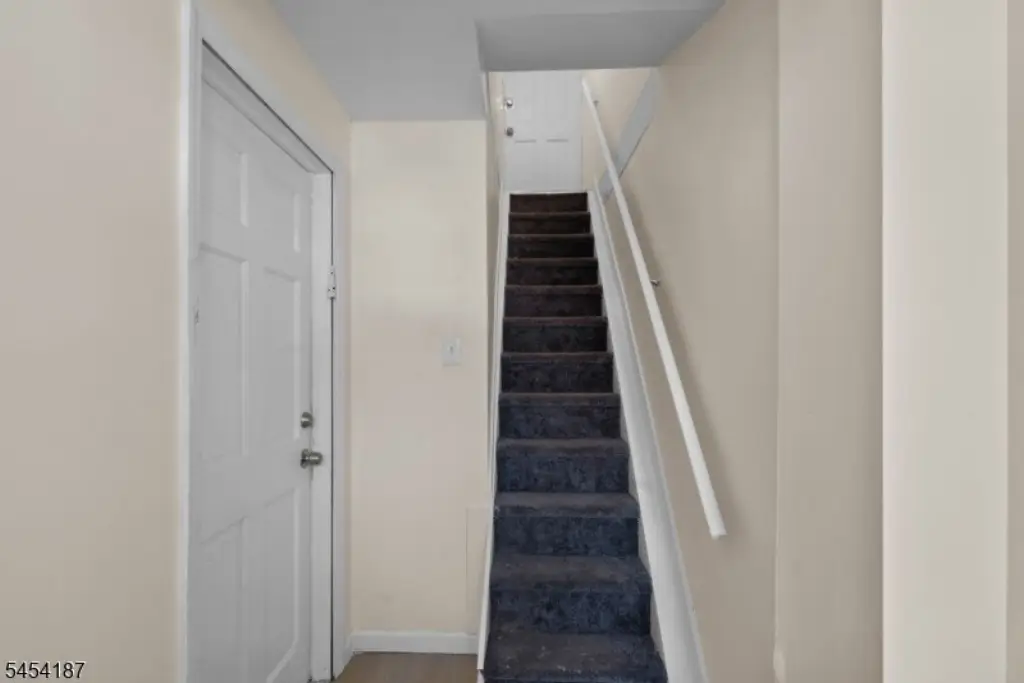 Picture 19