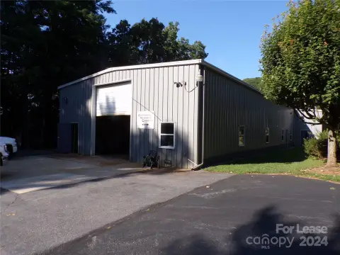 Industrial Building with 3-Phase Power