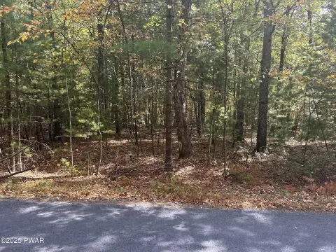 Pocono Mountain Gated Community Lot
