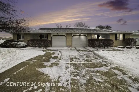 Saginaw Township Duplex Near Amenities