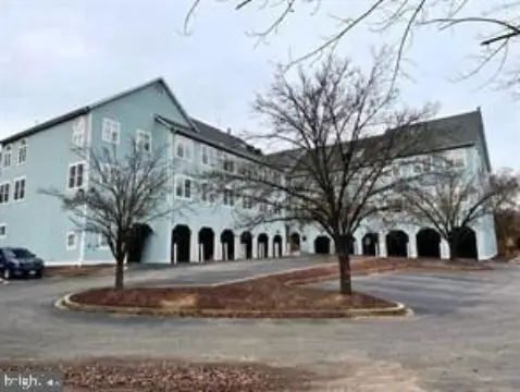 Prince Frederick Office Suite For Lease