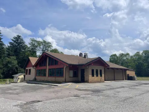 Lake Ariel Commercial Opportunity