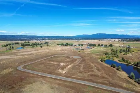 McCall Land with Mountain Views