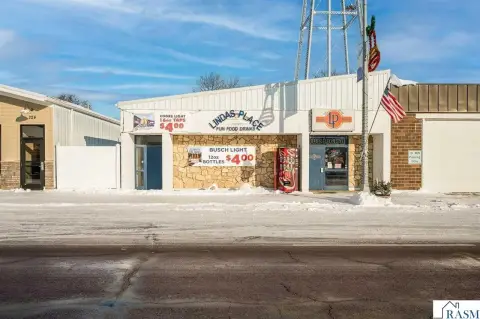 Turn-Key Bar and Restaurant Opportunity