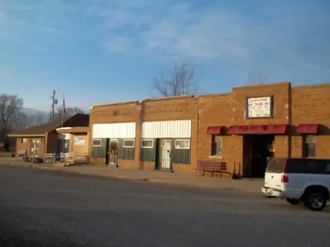 Longview Retail/Bar Opportunity