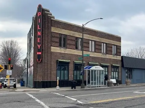 Three-Level Mixed-Use Building