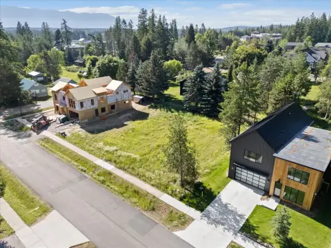 Whitefish Land: Prime Location