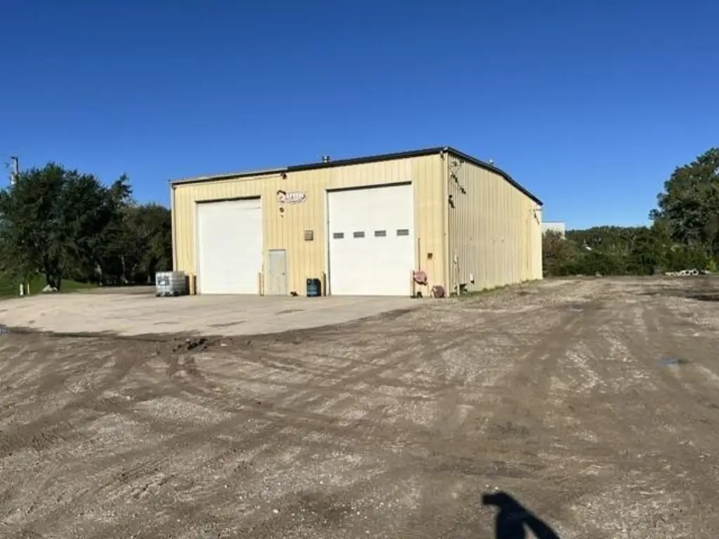 1307 E Lincoln Way, Ames, IA 50010