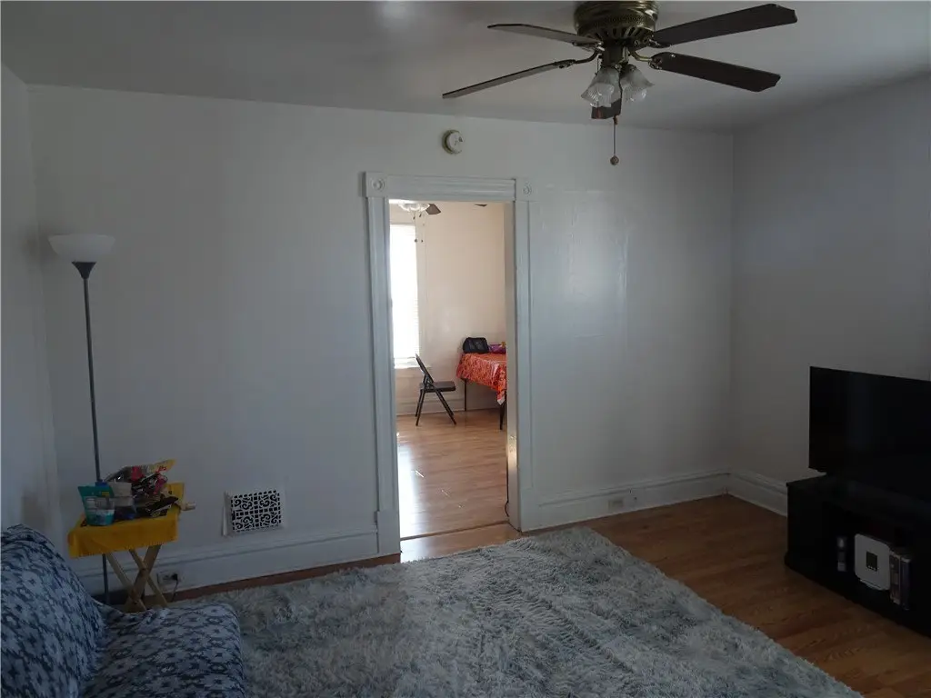 Picture 11