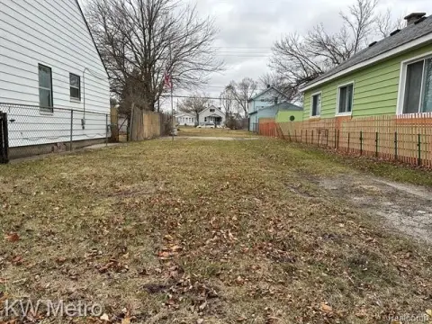 Residential Land in Hazel Park