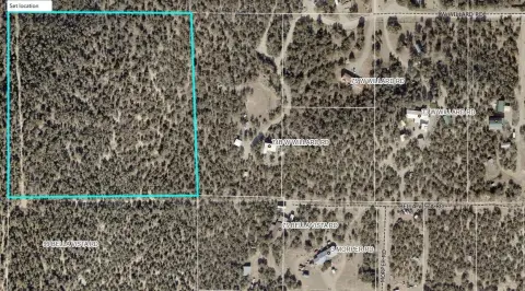 Land with State Land Border