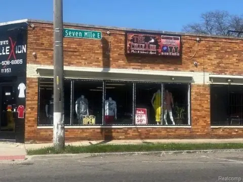Detroit Income-Producing Strip Center