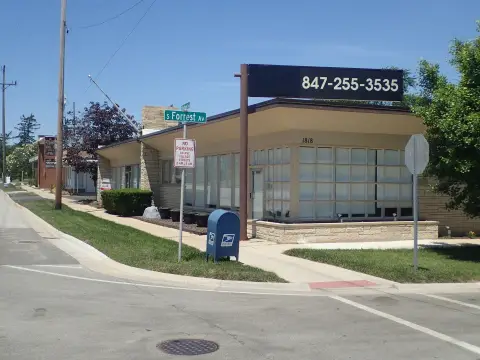 Arlington Heights Commercial Building For Sale