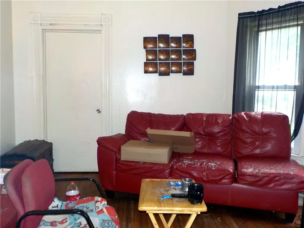 Picture 3