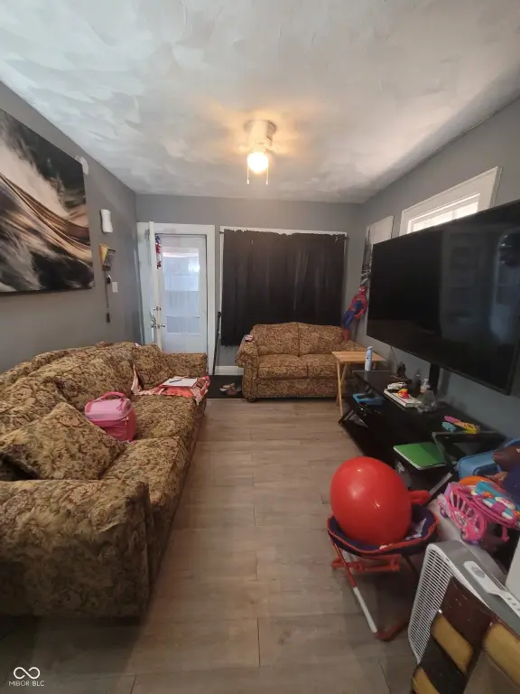 Picture 3