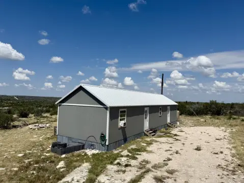 Turnkey Hunting Ranch in Comstock, TX