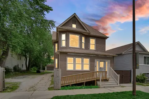 Spacious Chicago 2-Flat with Updates