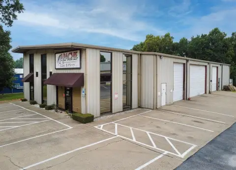 Tyler Industrial Space with Showroom