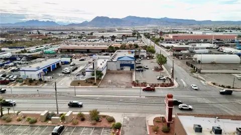 Commercial Land in Henderson, NV