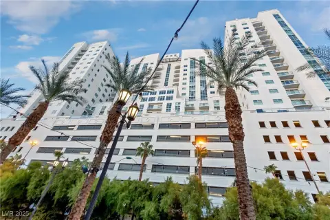 Las Vegas High-Rise Condo