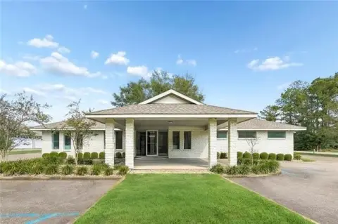 Medical Office with Covered Entrance