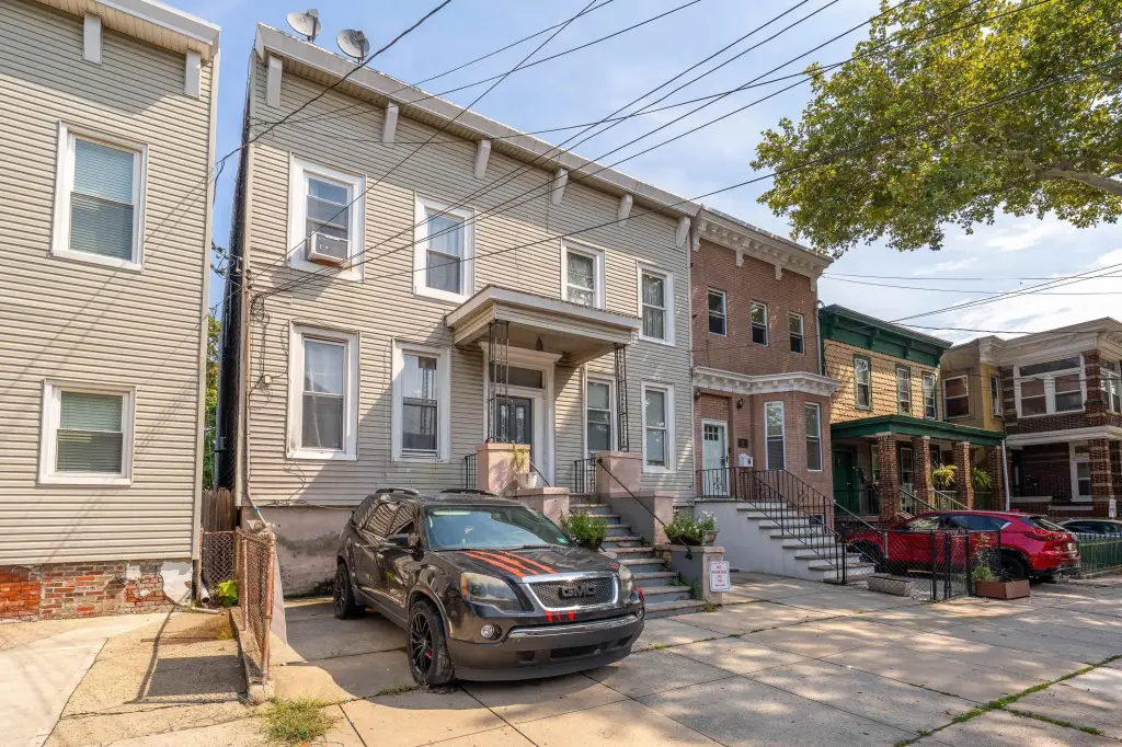 Picture 3