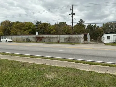 Commercial Property on Highway 82