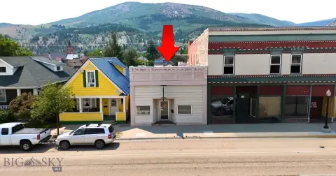 Mixed-Use Building with Residence