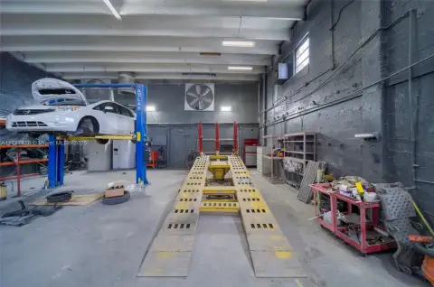 Established Body and Paint Shop