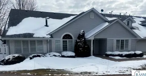 Spacious Quadplex in Pine Pointe