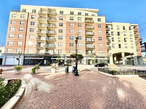 Downtown Elgin Office Space Available