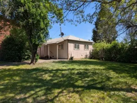 Hayfork Mixed-Use Fixer-Upper Opportunity