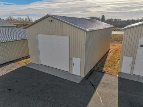 Shed Near Alexandria Lakes Area