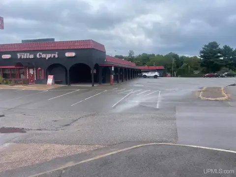 High-Visibility Commercial Property on US 41