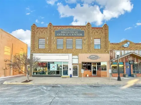 Broadway Shopping Center in Elk