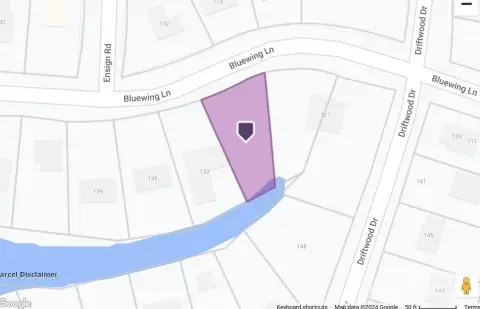 Waterfront Lot in Commodore Peninsula