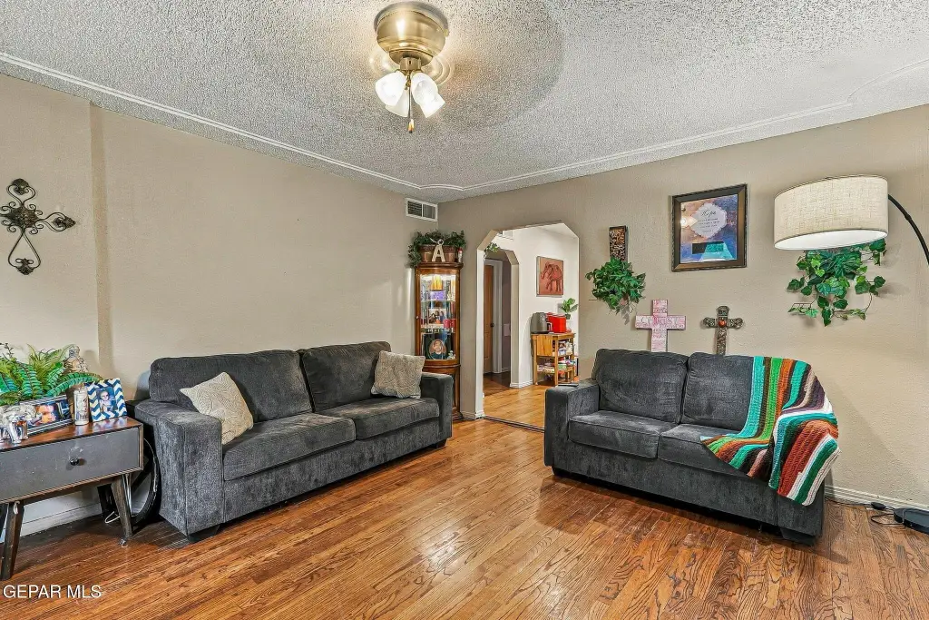 Picture 36
