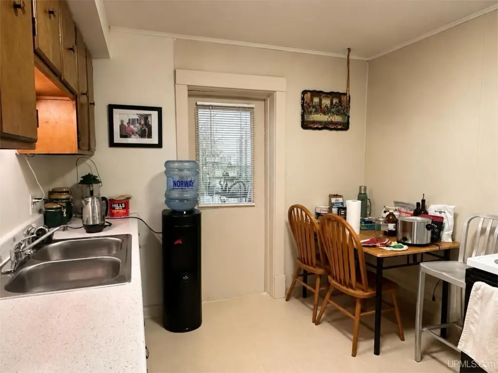 Picture 8