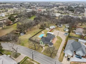 Historic Income-Producing Granbury Cottages