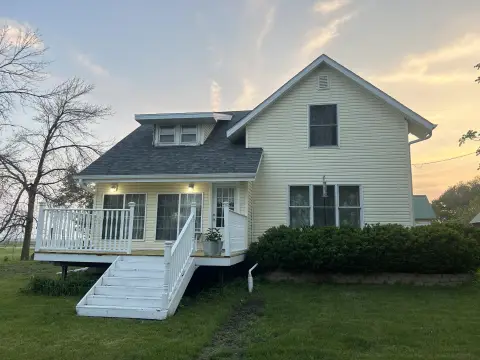 Historic Hobby Farm with Schoolhouse