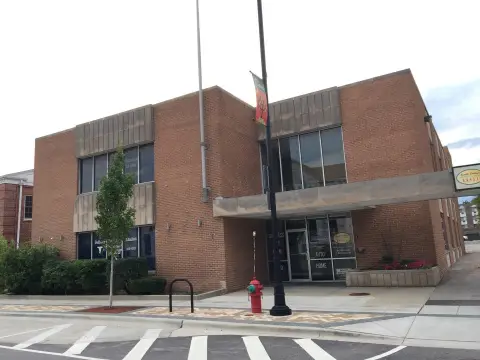 Des Plaines Retail/Office Space