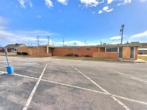 Oklahoma City Versatile Commercial Property