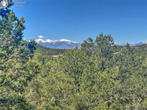 Picturesque Land with Mountain Views