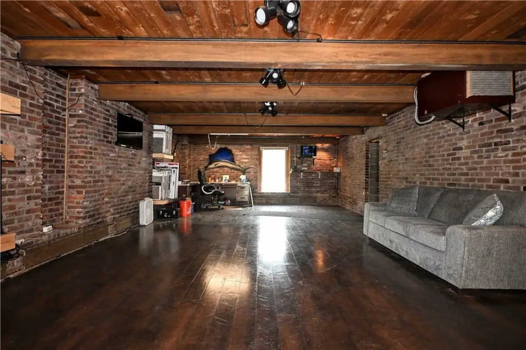 Picture 10
