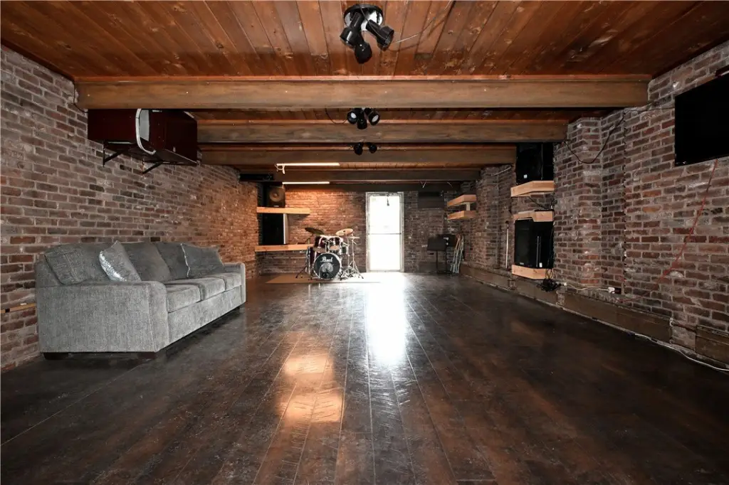 Picture 9