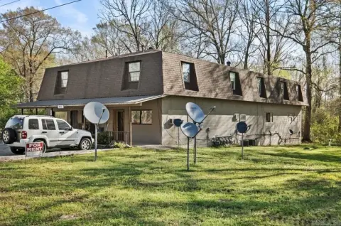 9-Unit Mixed-Use Property