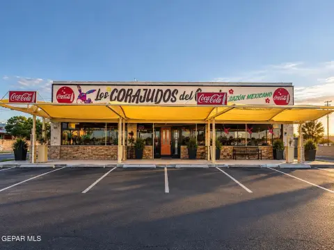 Operating Restaurant with Commercial Kitchen