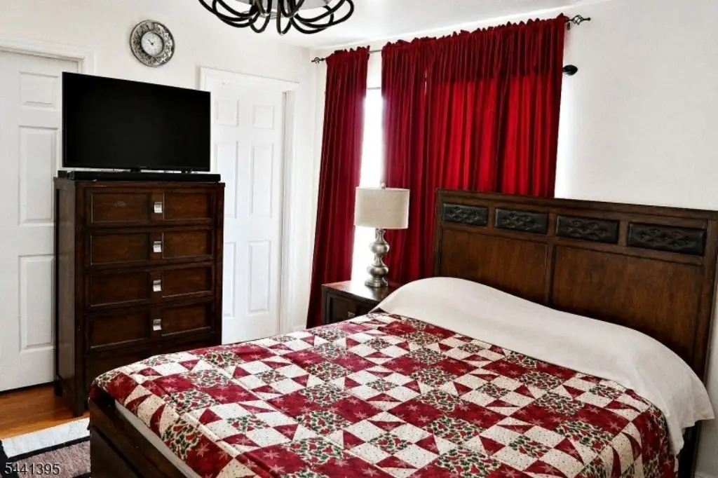 Picture 4