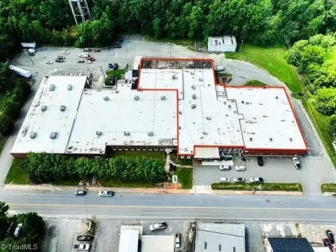 Versatile Mixed-Use Industrial Facility